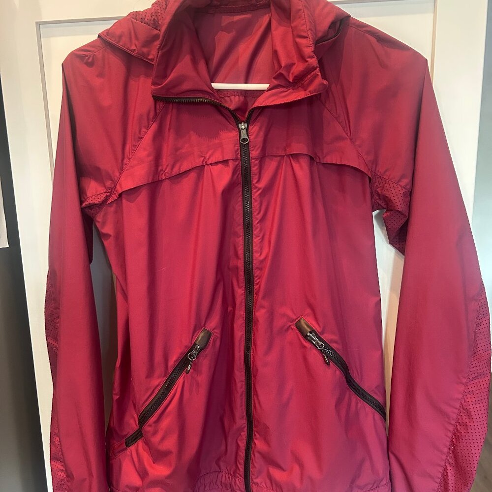 Lululemon women's jacket light purple/wine, size 6